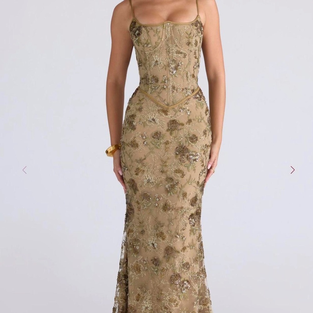 Elegant Gold Embroidered Evening Gown